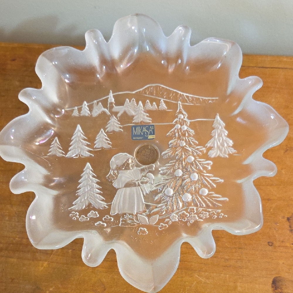 Mikasa Frosted Glass Decorative Pedestal Platter Plate Dessert Stand